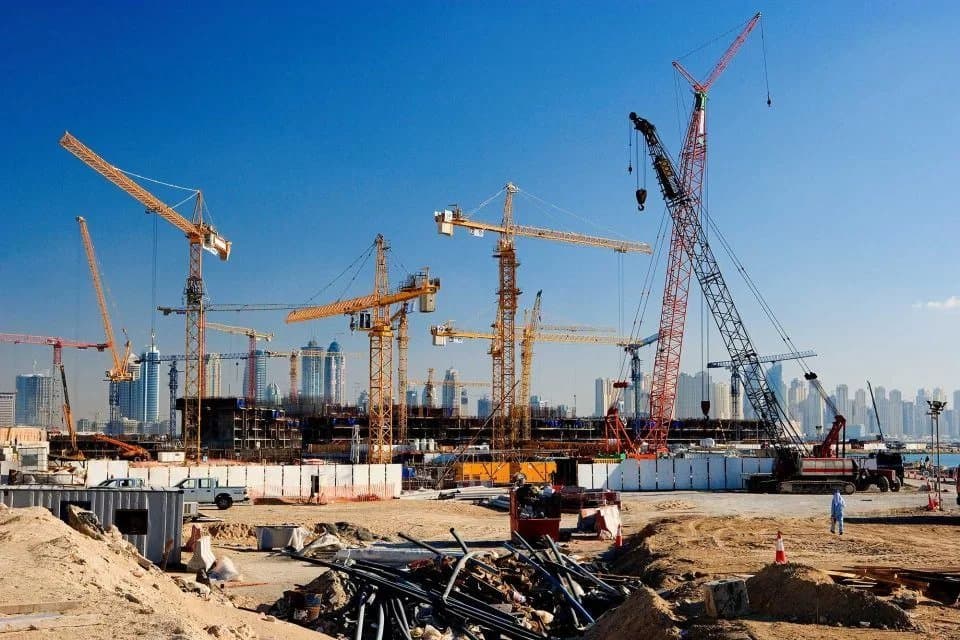 dubai-construction-cranes
