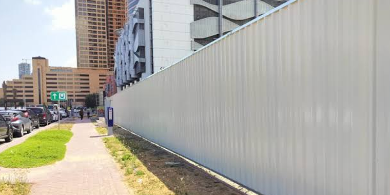 PVC vs Metal Fencing: Which Is Better for UAE Conditions?